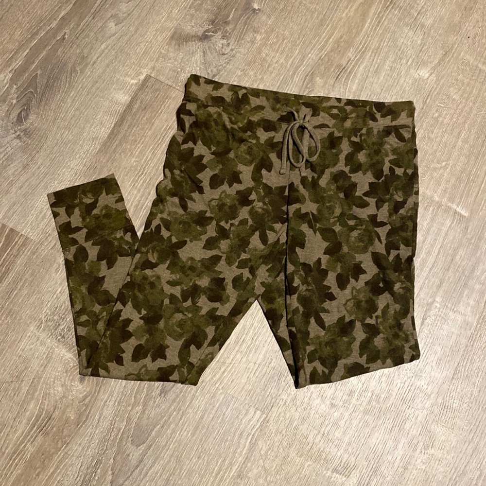 Lounge pants NWT olive green colors